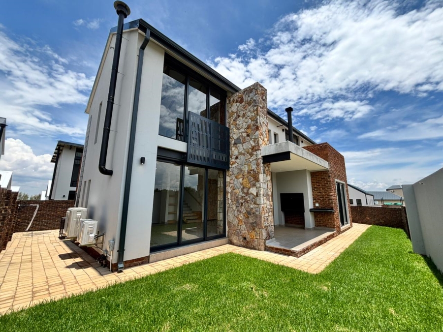 3 Bedroom Property for Sale in Helderzicht Eco Estate North West